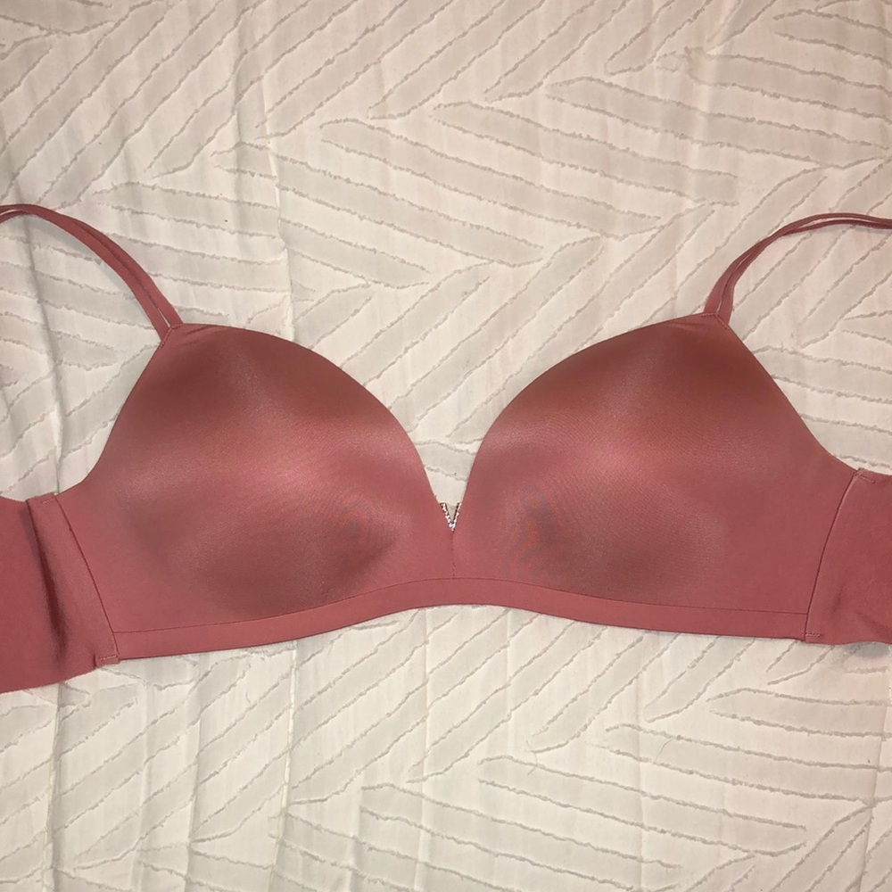 NWOT Wireless Victoria’s Secret bra